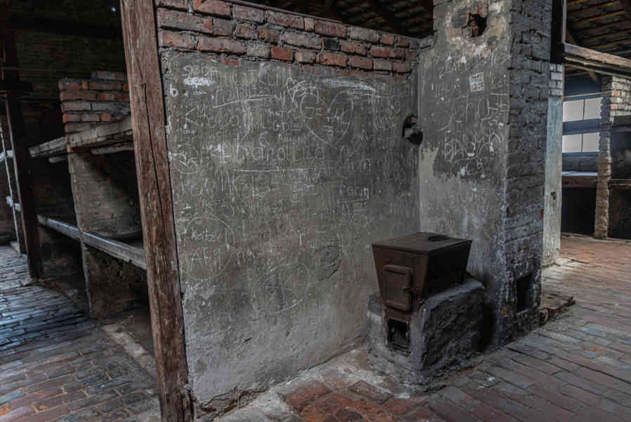 Polonia 091 - Auschwitz ll-Birkenau.jpg
